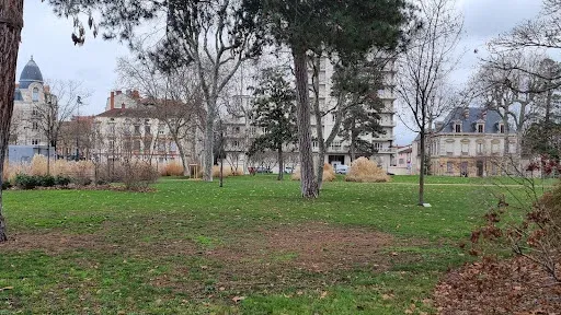 Aire de Jeux à Roanne