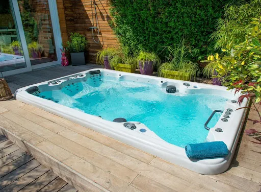 Aquilus Piscines et Spas Roanne à Roanne