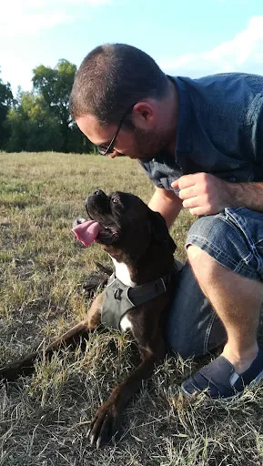 Atout chiens éducateur canin comportementaliste en méthode positive et éthologique à Roanne