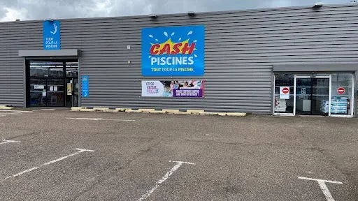 Cash Piscines à Roanne