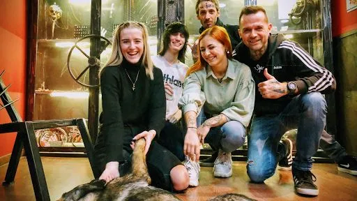 Crazy Gang Tattoo à Roanne