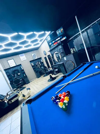 IMPERIAL CUT II à Roanne