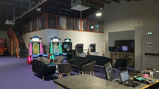 Laser Game Evolution Roanne, BLIND TEST Musical, Karaoké, salle d'Arcade et de Gaming à Roanne