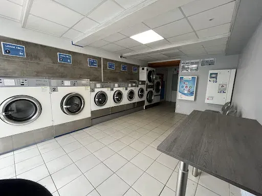 Laverie automatique AU PROPRE à Roanne