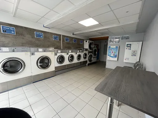 Laverie automatique AU PROPRE à Roanne