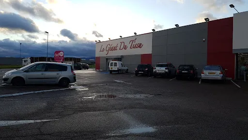 Le Géant du Tissu, Art déco à Roanne