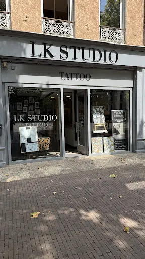 LK Studio Tattoo Piercing / Liink Tattooer à Roanne